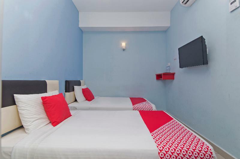 Oyo 220 Hotel Sri Maluri Куала Лумпур Екстериор снимка
